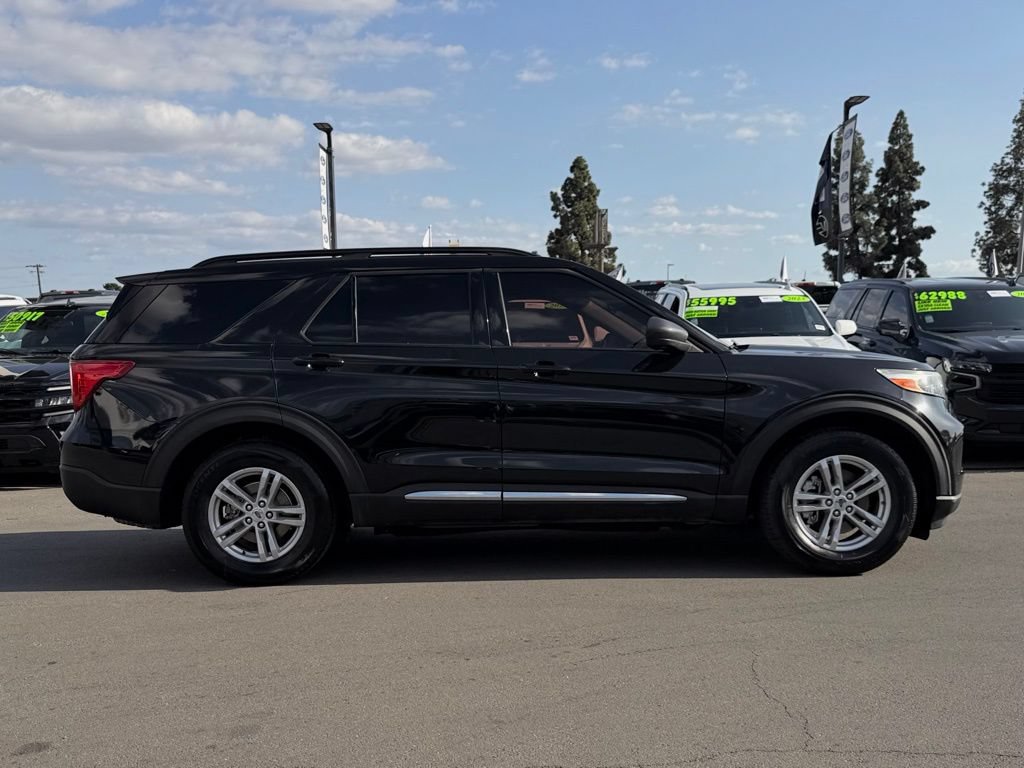 Certified 2022 Ford Explorer XLT RWD image 12