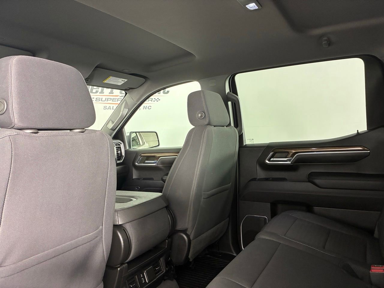 Used 2023 Chevrolet Silverado 1500 LT image 25