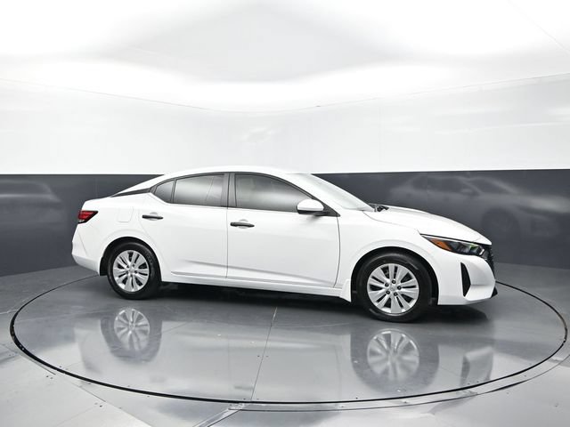 Used 2025 Nissan Sentra S w/ Lighting Package FWD image 6