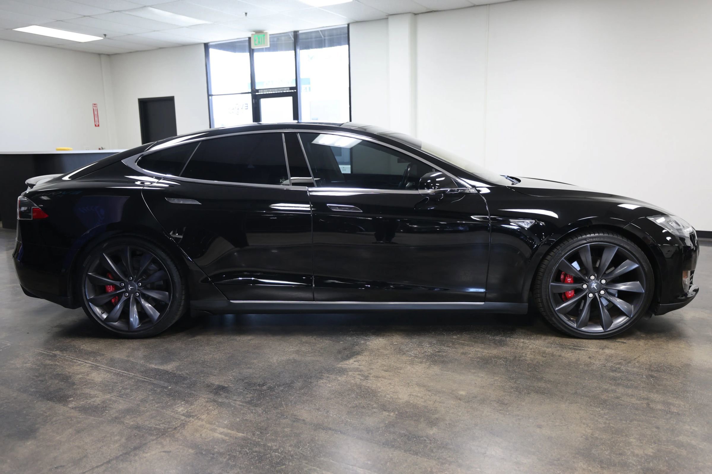 Used 2014 Tesla Model S P85 image 8