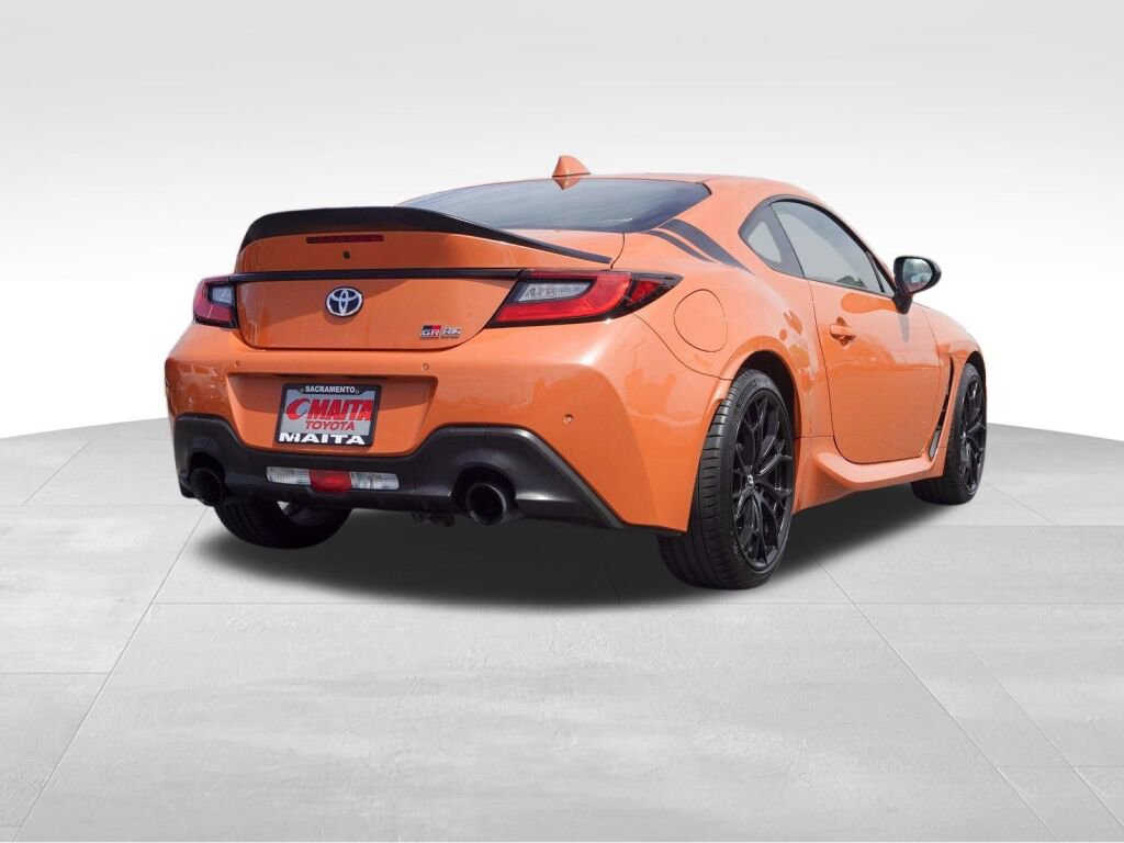 Certified 2023 Toyota GR86 10th Anniversary SE image 3