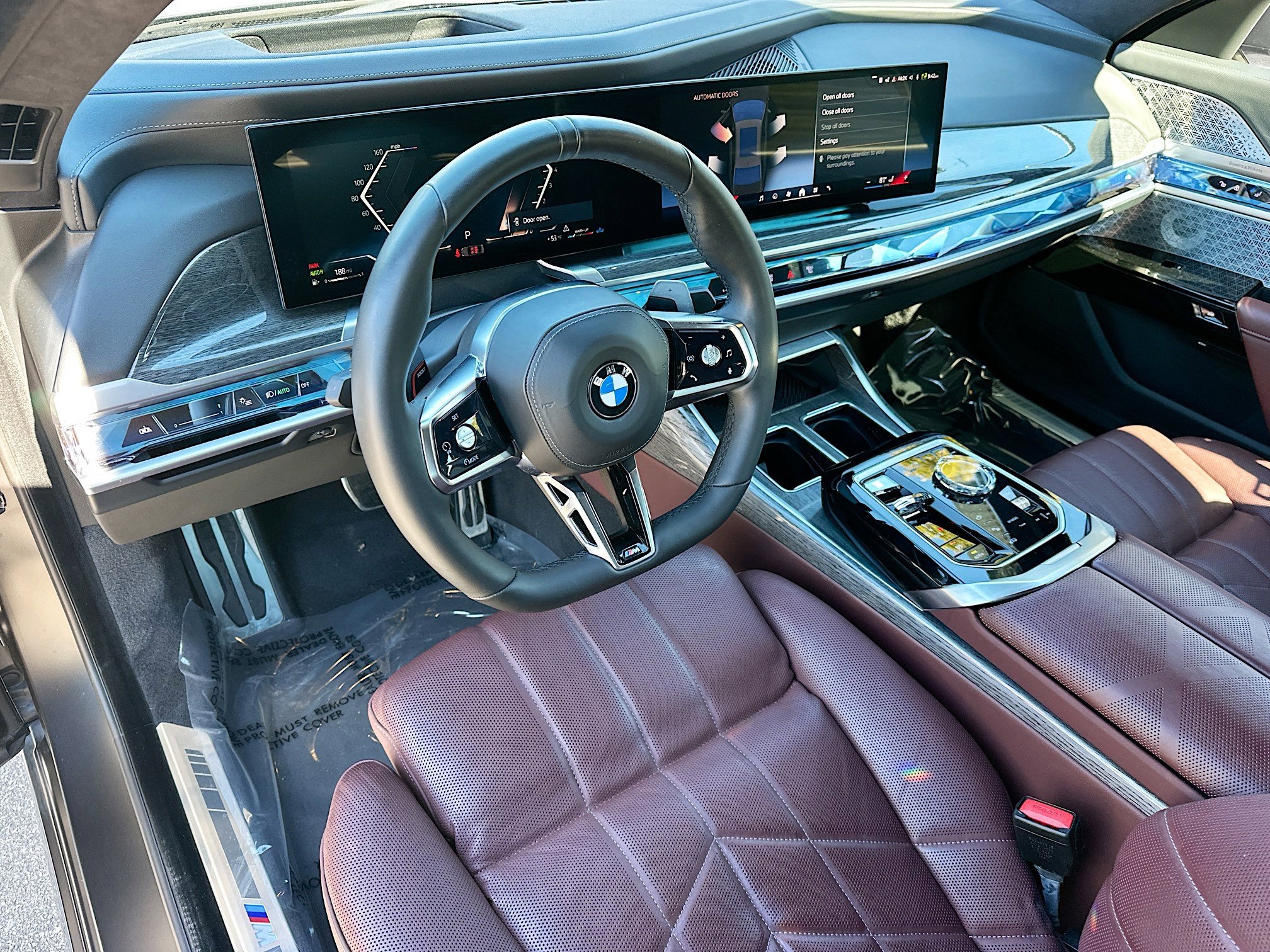 Certified 2024 BMW 760i xDrive w/ Executive Package image 37