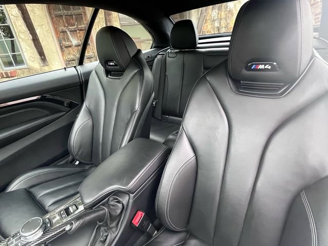 Used 2018 BMW M4 Convertible image 38