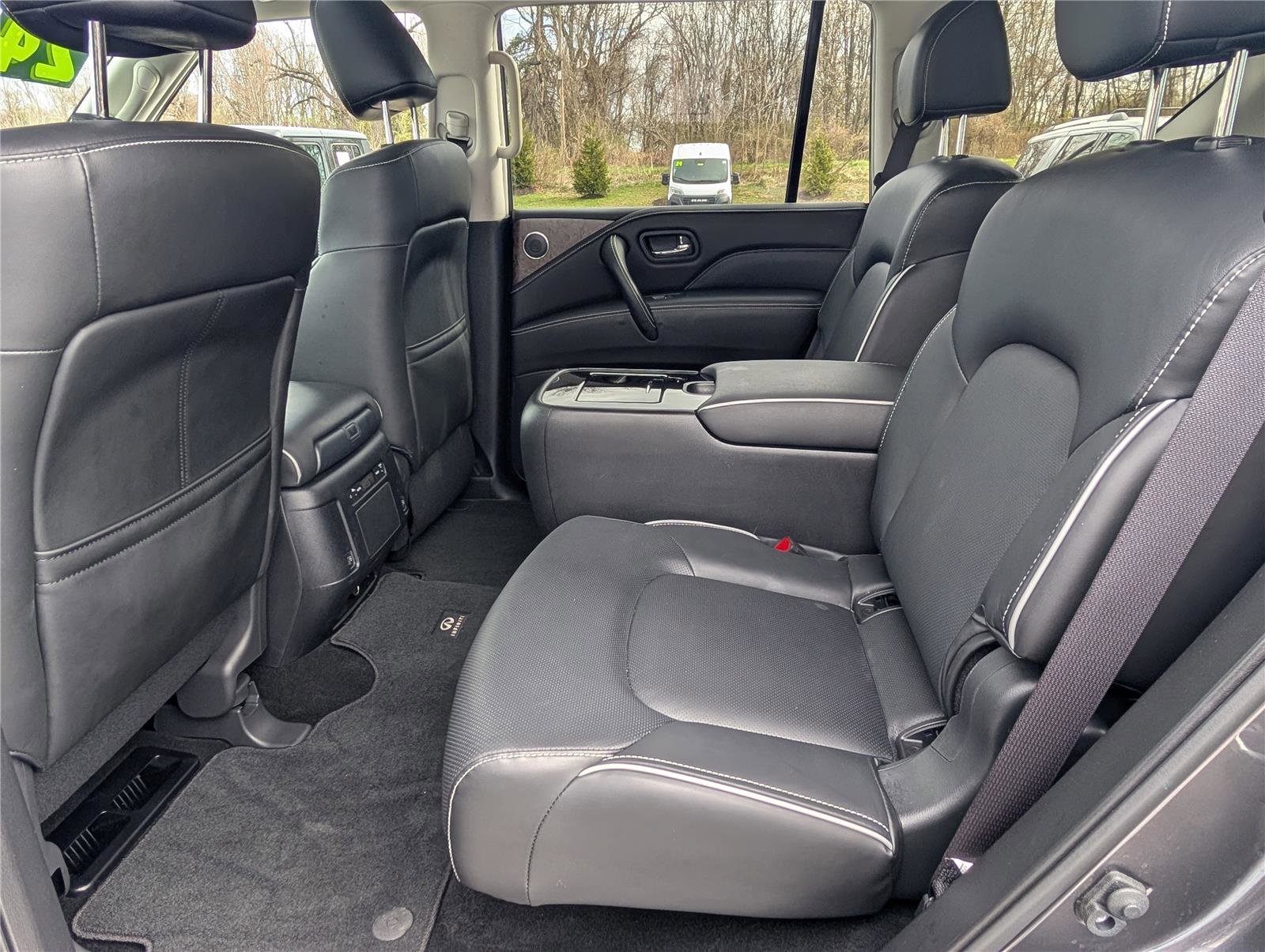 Used 2024 INFINITI QX80 Premium Select w/ Cargo Package image 18