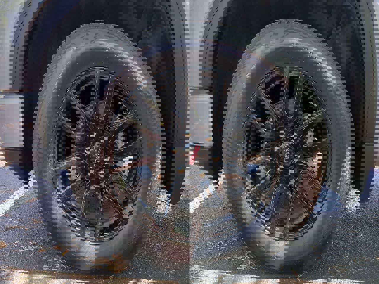 Used 2024 GMC Sierra 1500 Elevation image 14