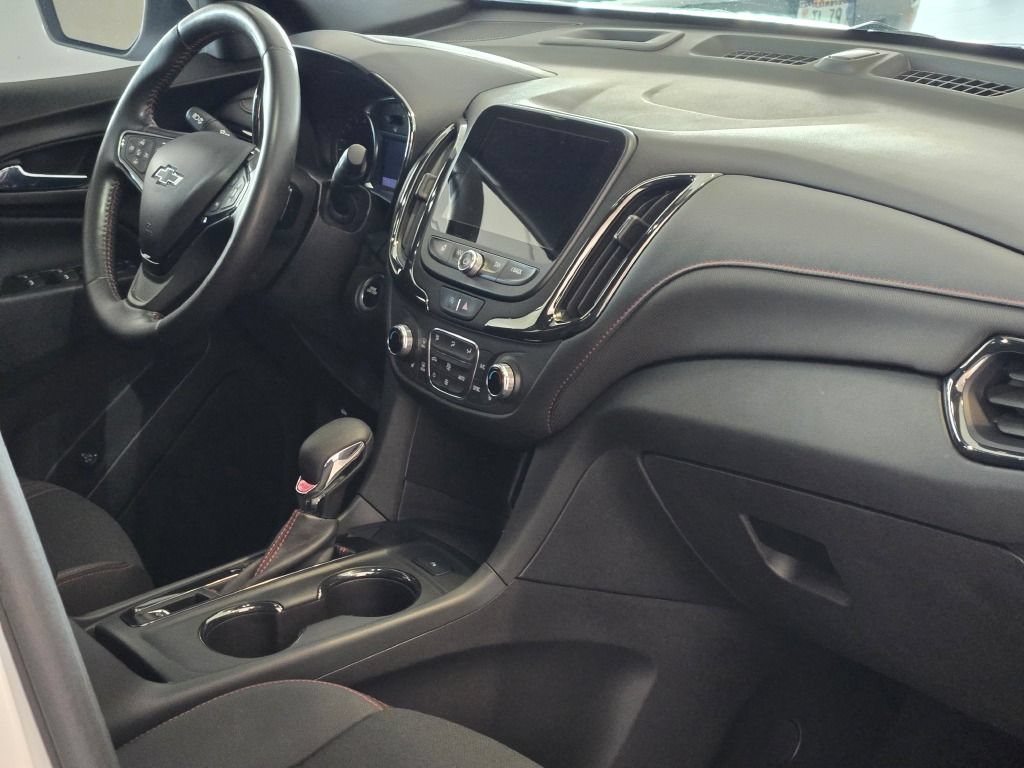 Certified 2022 Chevrolet Equinox RS w/ Infotainment Package FWD image 8
