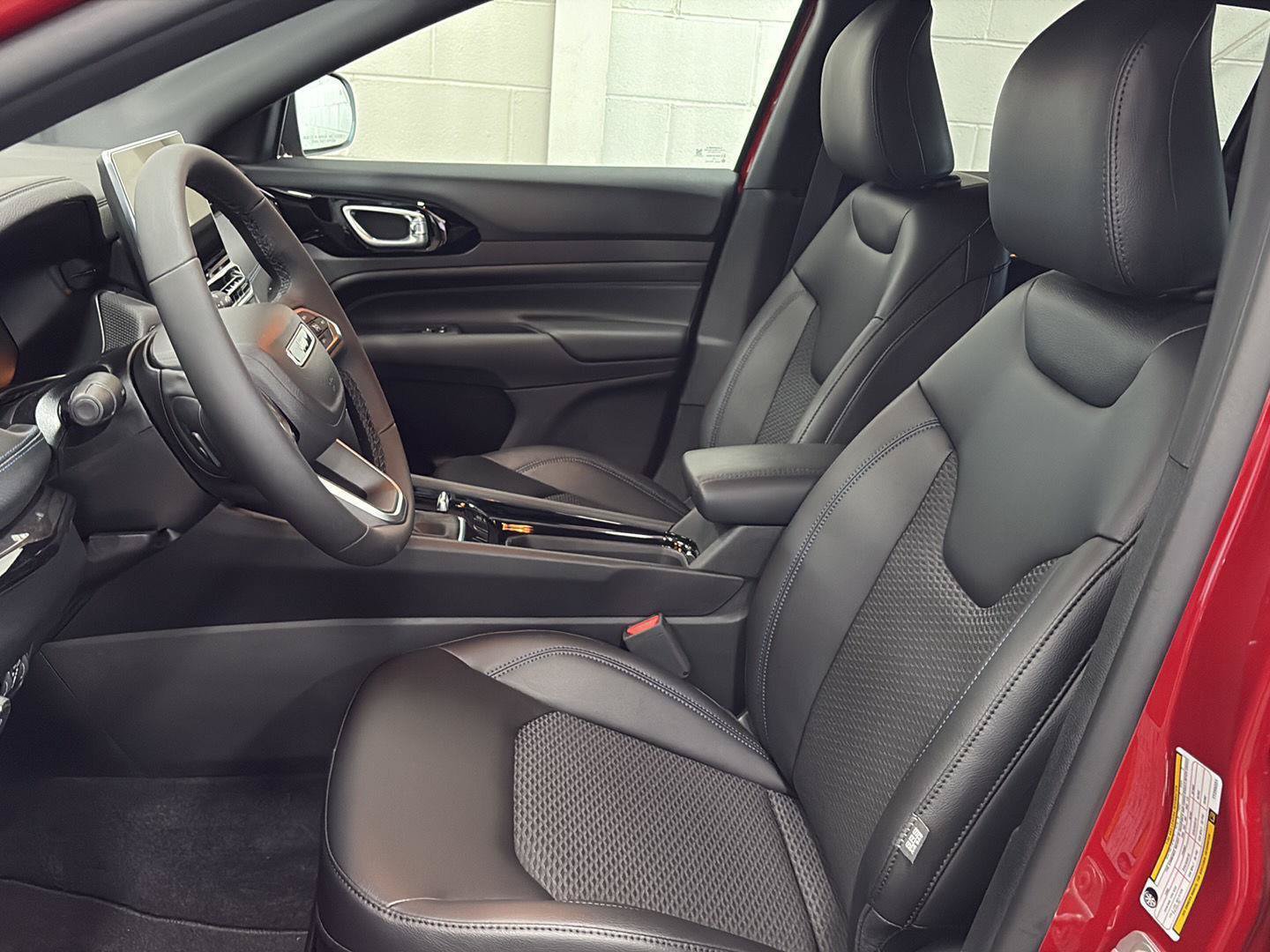 New 2026 Jeep Compass Latitude AWD/4WD image 6
