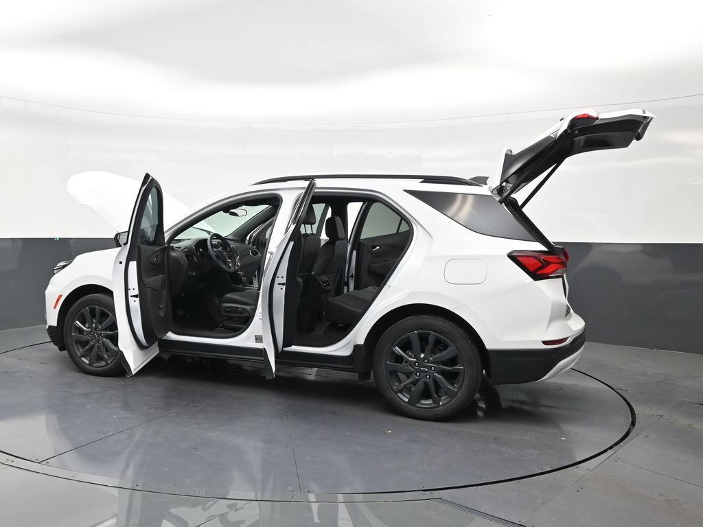 Used 2024 Chevrolet Equinox RS FWD image 30