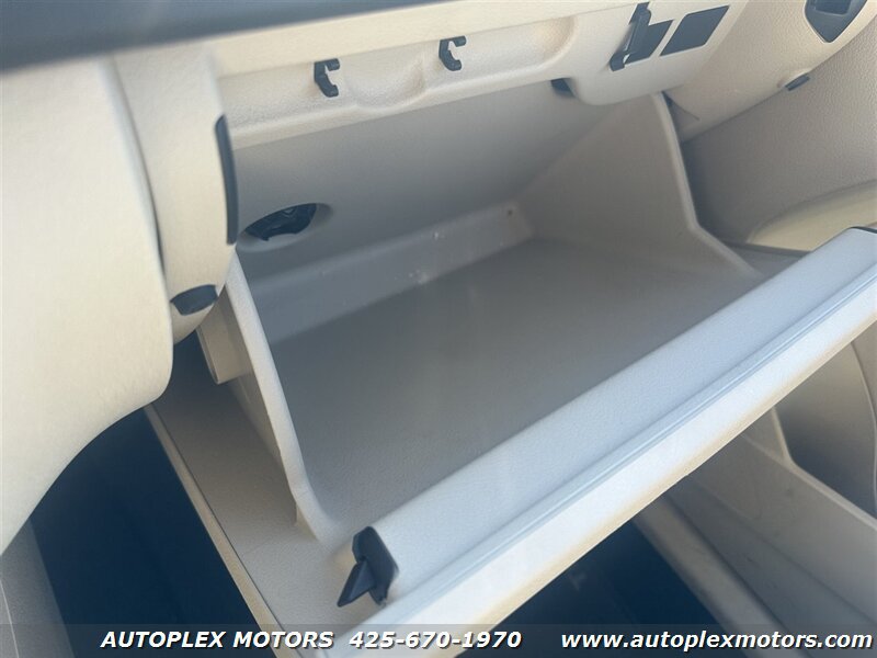 Used 2010 Volkswagen Tiguan S AWD/4WD image 23
