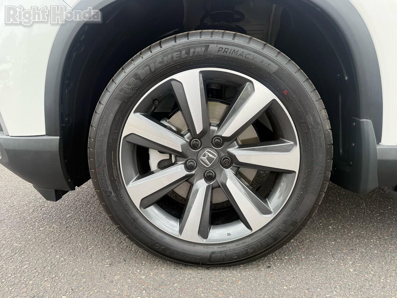 Certified 2025 Honda Pilot Touring image 12