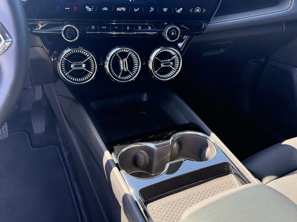 Used 2025 Chevrolet Blazer EV LT image 26