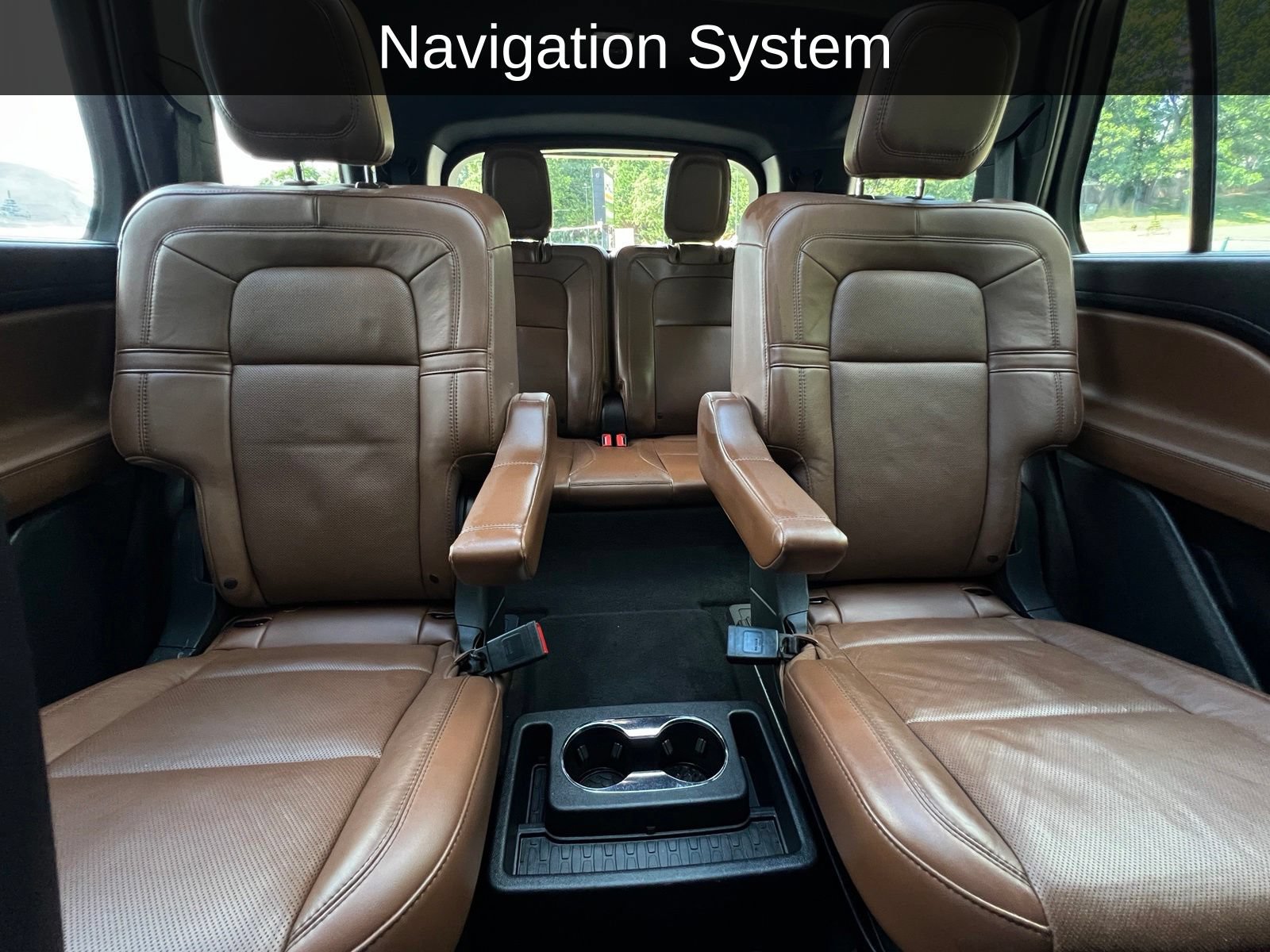 Used 2022 Lincoln Aviator Reserve w/ Equipment Group 201A RWD image 2