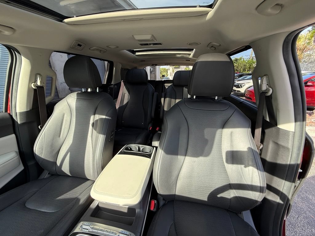 Certified 2024 Kia Carnival SX Prestige FWD image 10