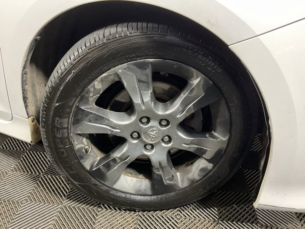 Used 2012 Toyota Sienna SE image 29