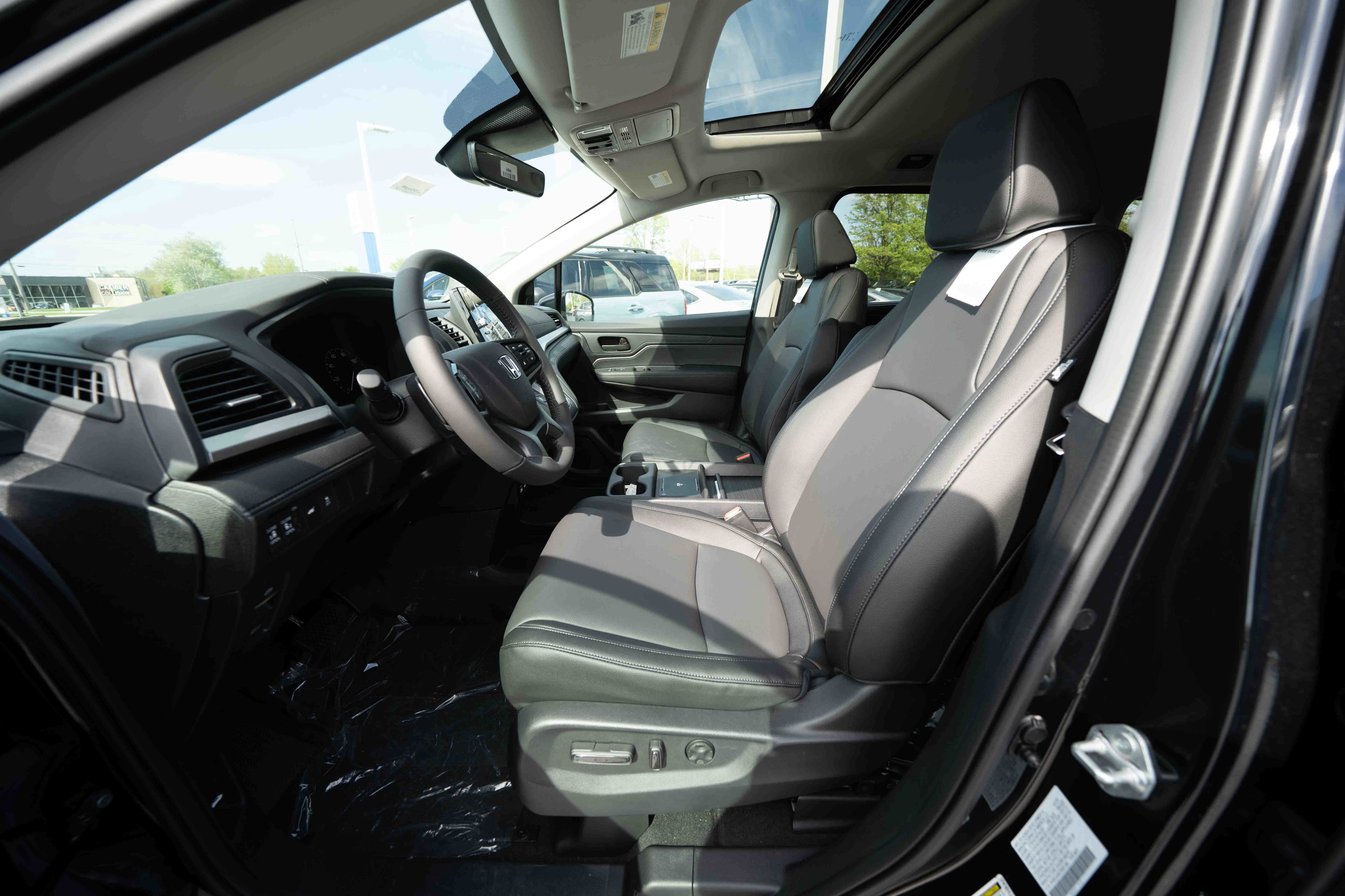 New 2026 Honda Odyssey EX-L image 9