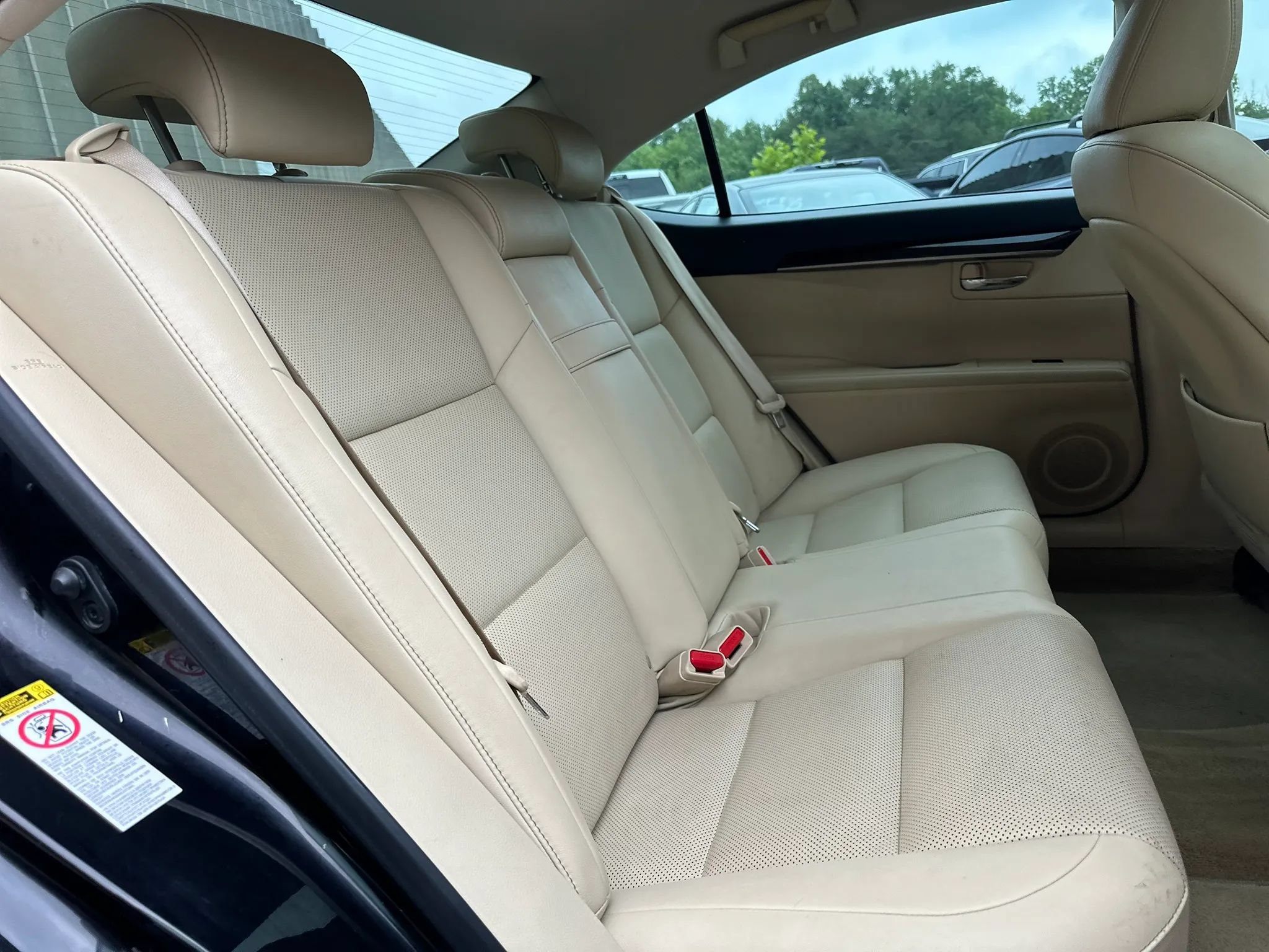 Used 2015 Lexus ES 350 w/ Premium Package FWD image 30