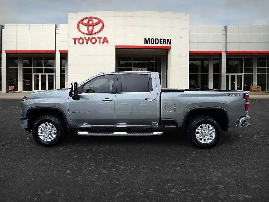 Used 2025 Chevrolet Silverado 2500 LTZ w/ LTZ Premium Package AWD/4WD image 8