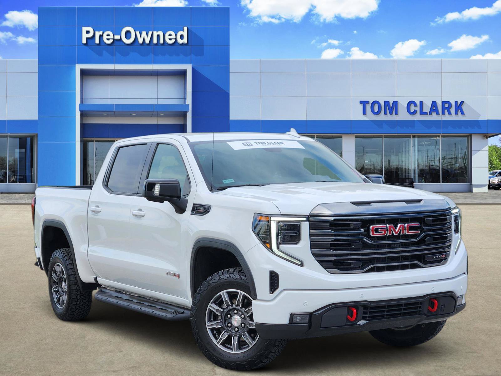Used 2024 GMC Sierra 1500 AT4 w/ Technology Package AWD/4WD image 1