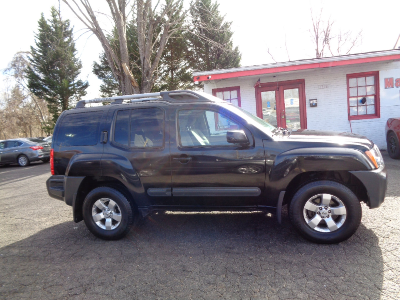 Used 2011 Nissan Xterra S image 4