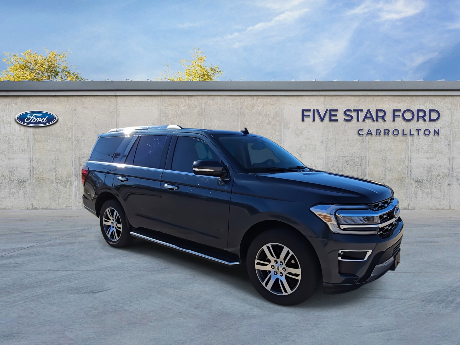 Used 2022 Ford Expedition Limited image 2