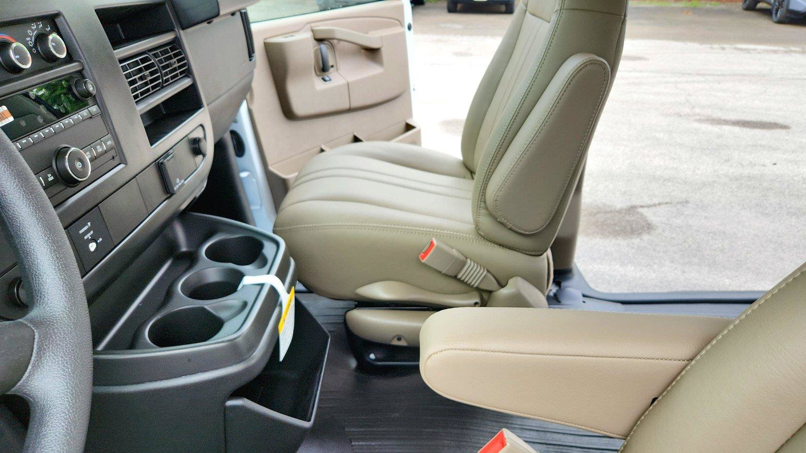 New 2026 Chevrolet Express 3500 Extended RWD image 20