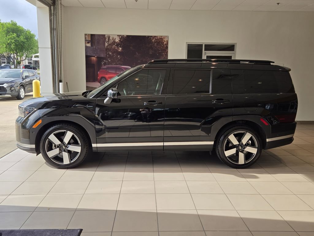 Used 2024 Hyundai Santa Fe Limited image 4