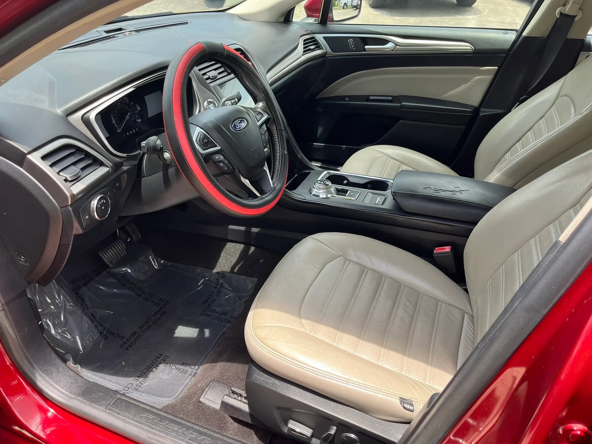 Used 2019 Ford Fusion SE w/ Equipment Group 151A FWD image 10