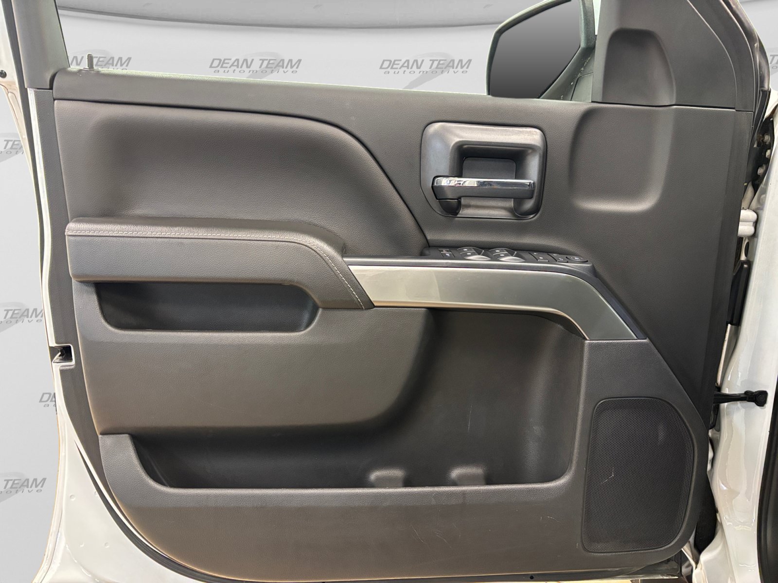 Used 2018 Chevrolet Silverado 1500 LT w/ All Star Edition AWD/4WD image 13