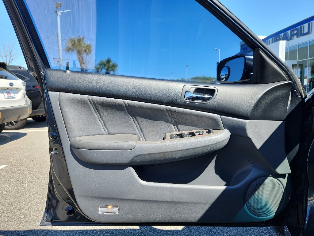 Used 2005 Honda Accord EX-L image 9