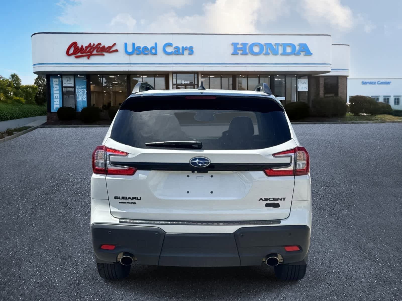 Used 2025 Subaru Ascent Onyx Edition w/ Onyx Package AWD/4WD image 4