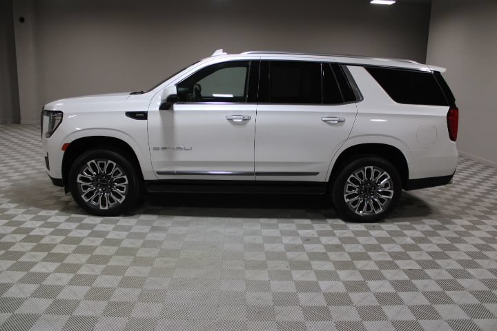 Used 2024 GMC Yukon Denali Ultimate AWD/4WD image 9