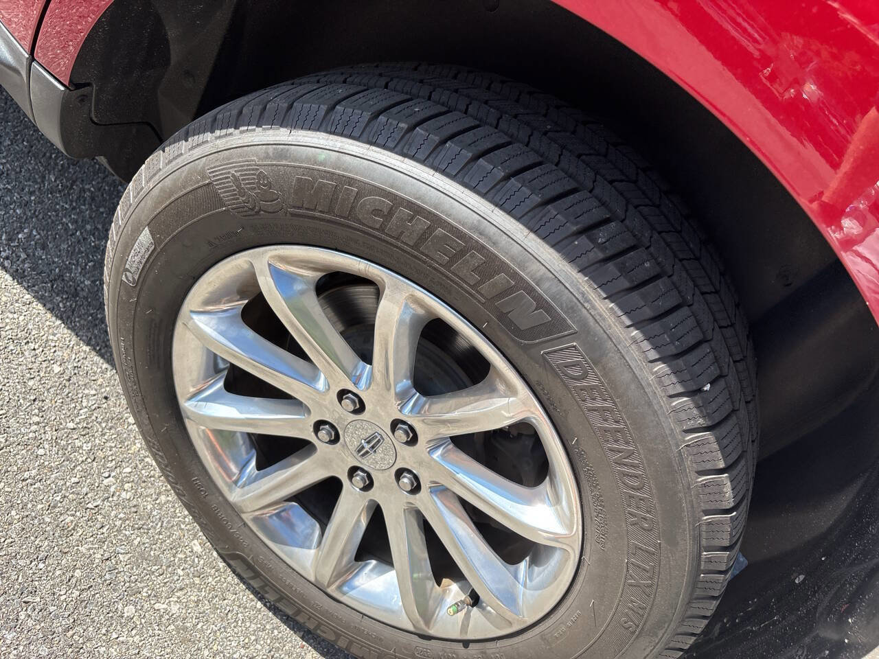 Used 2014 Lincoln MKX AWD w/ Equipment Group 102A image 18