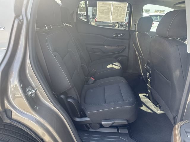 Certified 2023 GMC Acadia SLE w/ Driver Convenience Package image 28