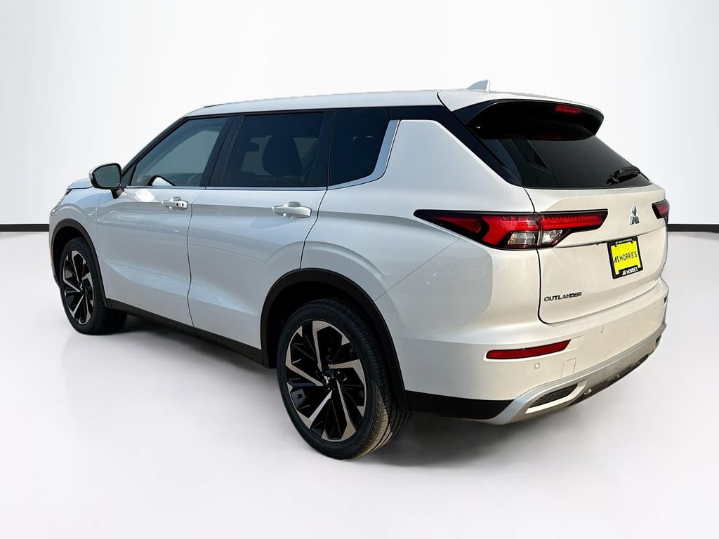 Used 2024 Mitsubishi Outlander SE AWD/4WD image 7