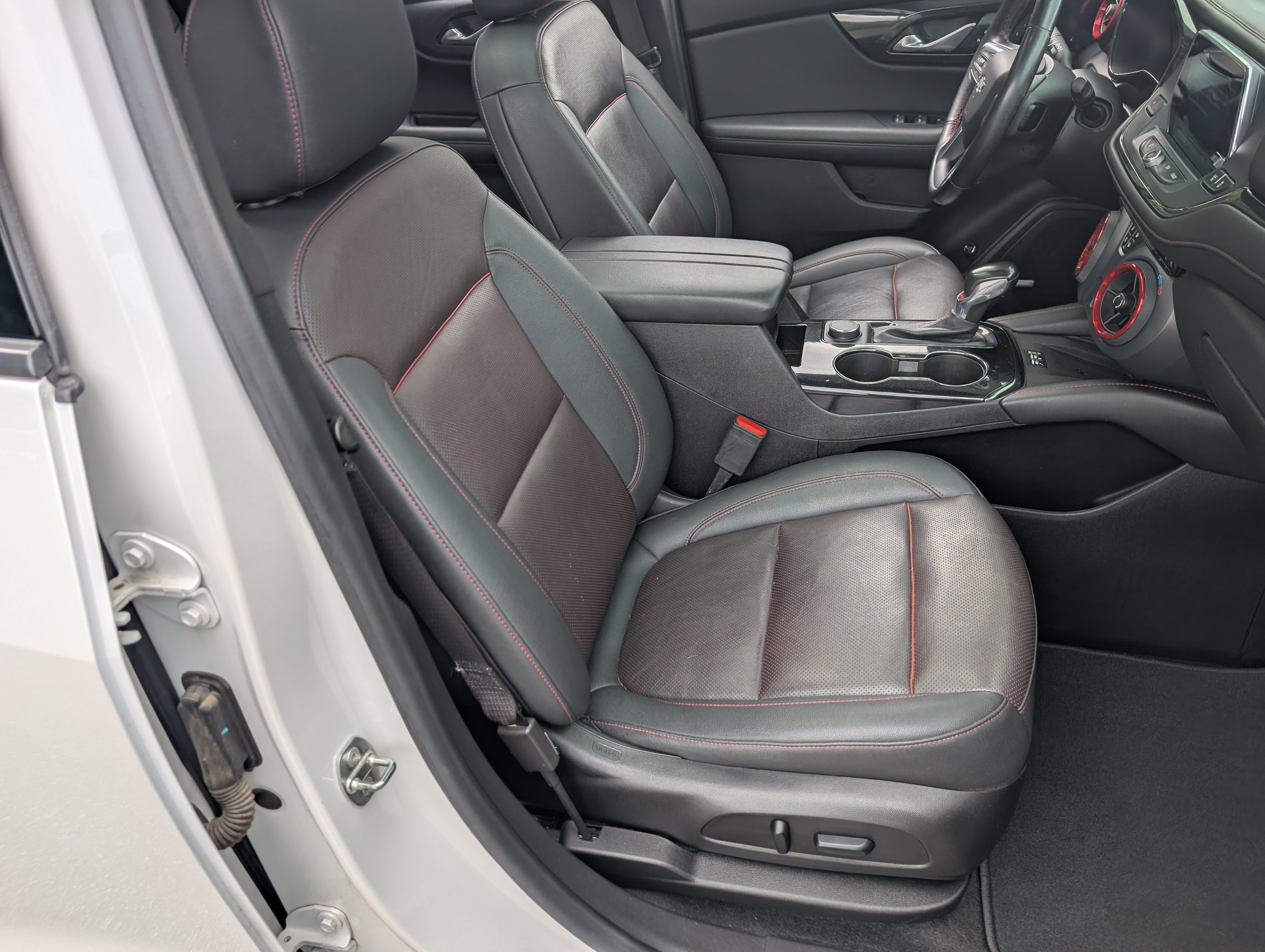 Used 2021 Chevrolet Blazer RS w/ Enhanced Convenience Package FWD image 21