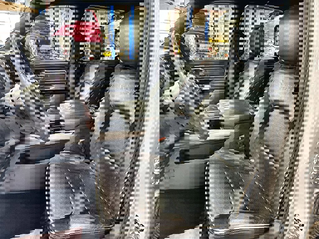 Used 2025 RAM 1500 Laramie image 12