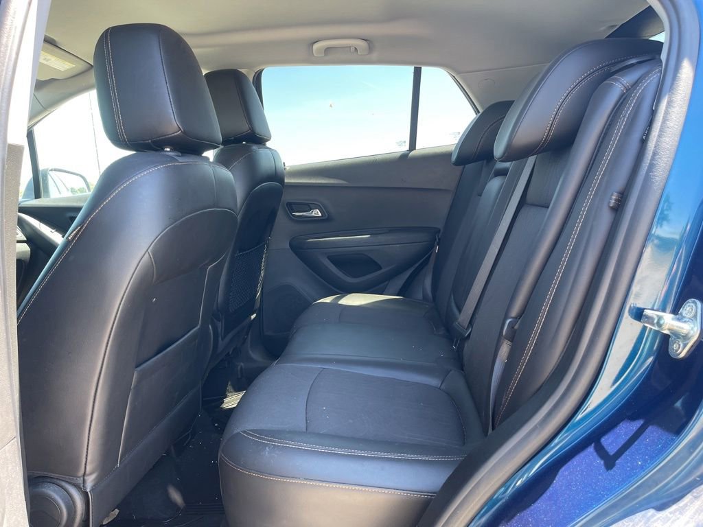 Used 2019 Chevrolet Trax LT w/ LT Convenience Package AWD/4WD image 9