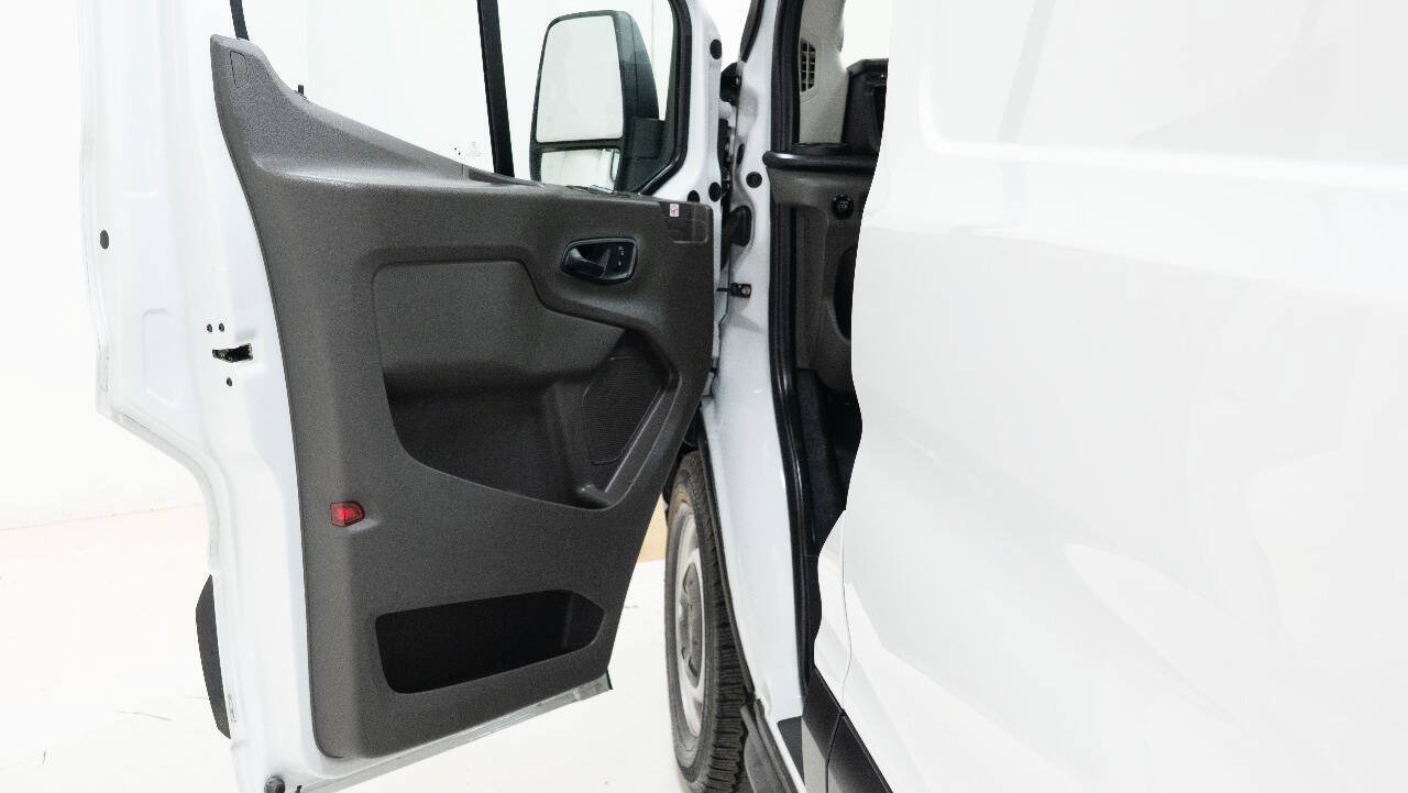 Used 2020 Ford Transit 250 Medium Roof RWD image 20
