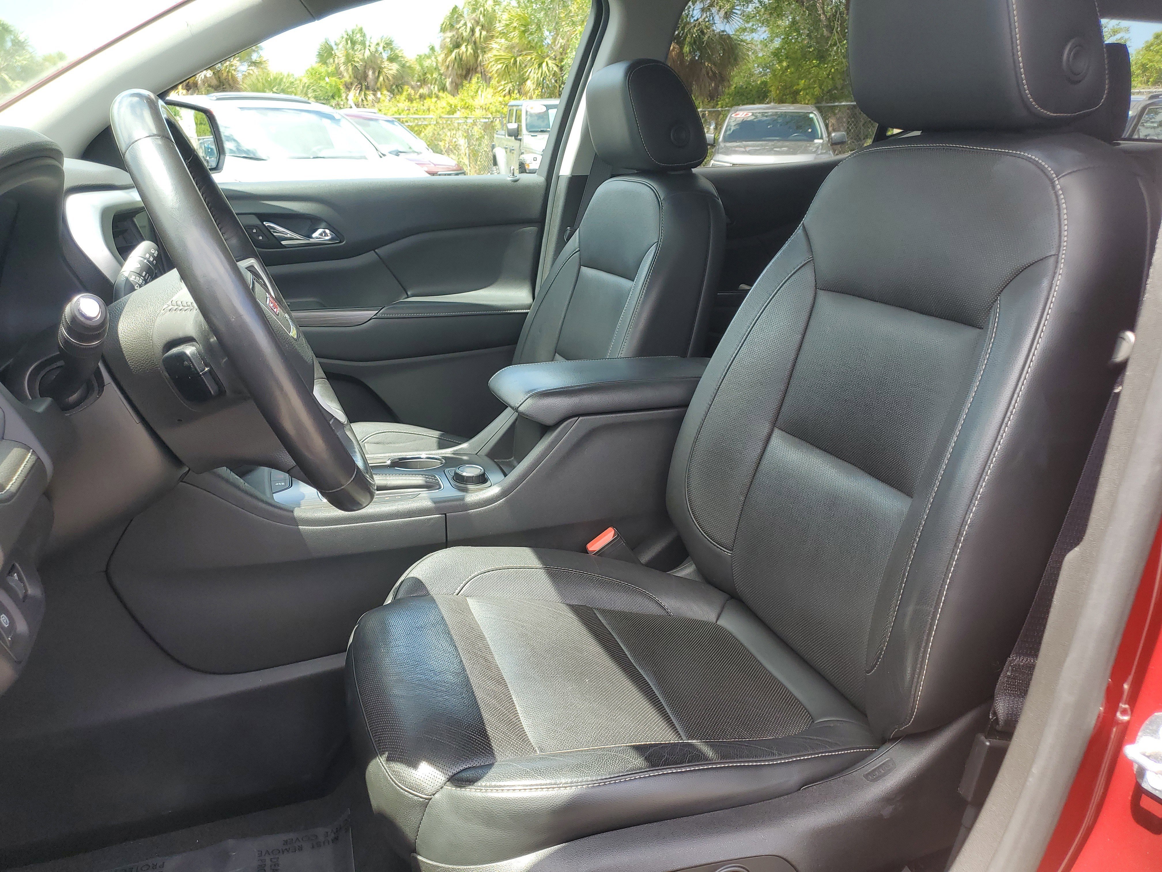 Used 2018 GMC Acadia SLT w/ LPO, Floor Liner Package image 21