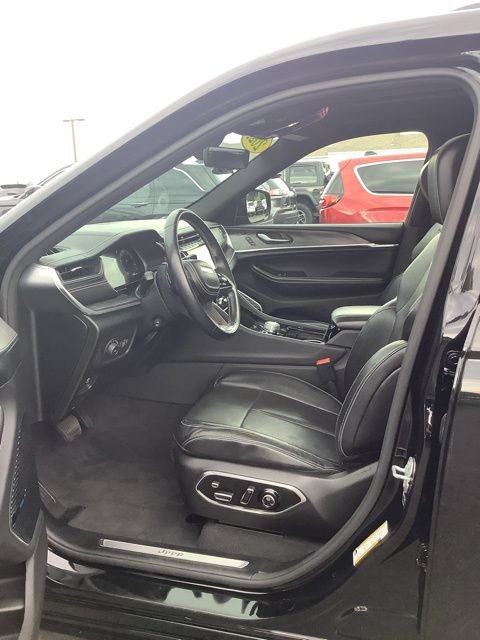 Certified 2021 Jeep Grand Cherokee L Overland w/ Luxury Tech Group IV AWD/4WD image 20