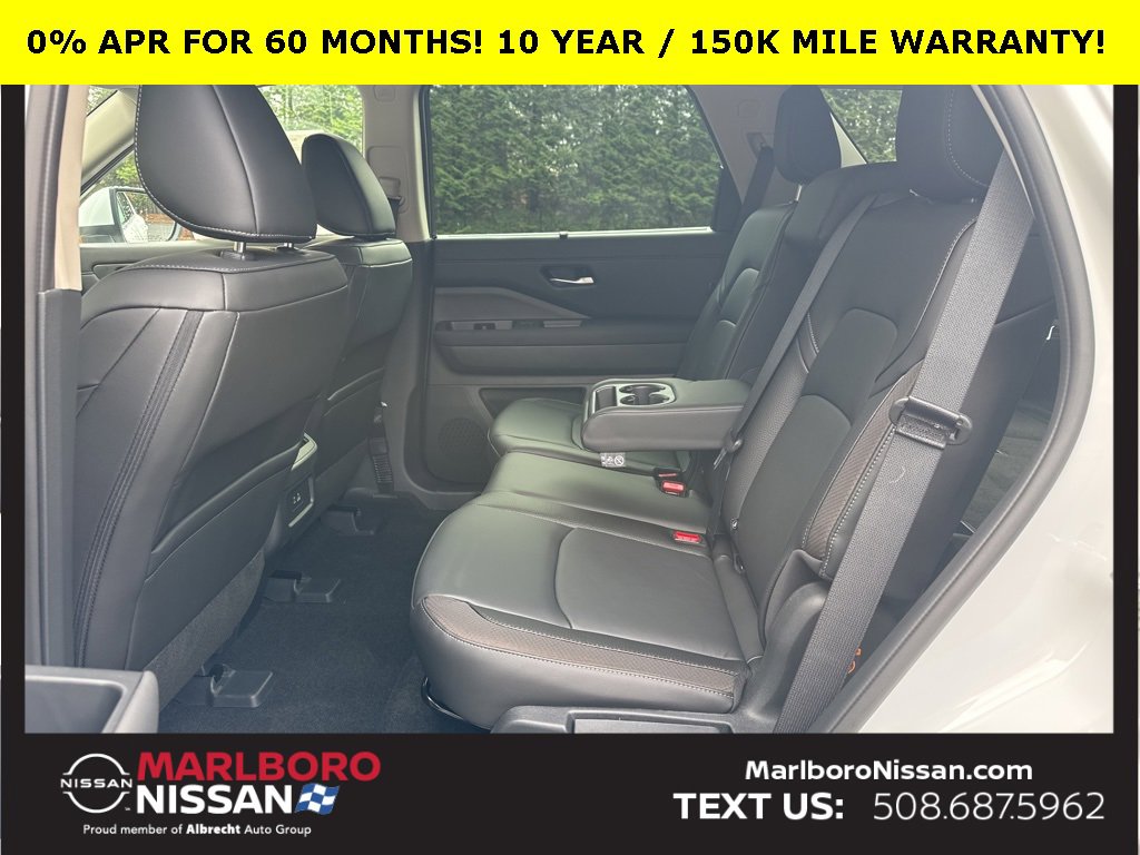 New 2025 Nissan Pathfinder SL image 24