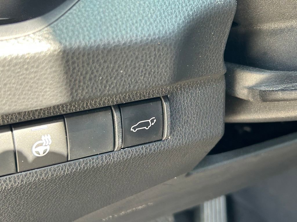 Used 2025 Toyota RAV4 XLE Premium w/ Weather Package AWD/4WD image 28