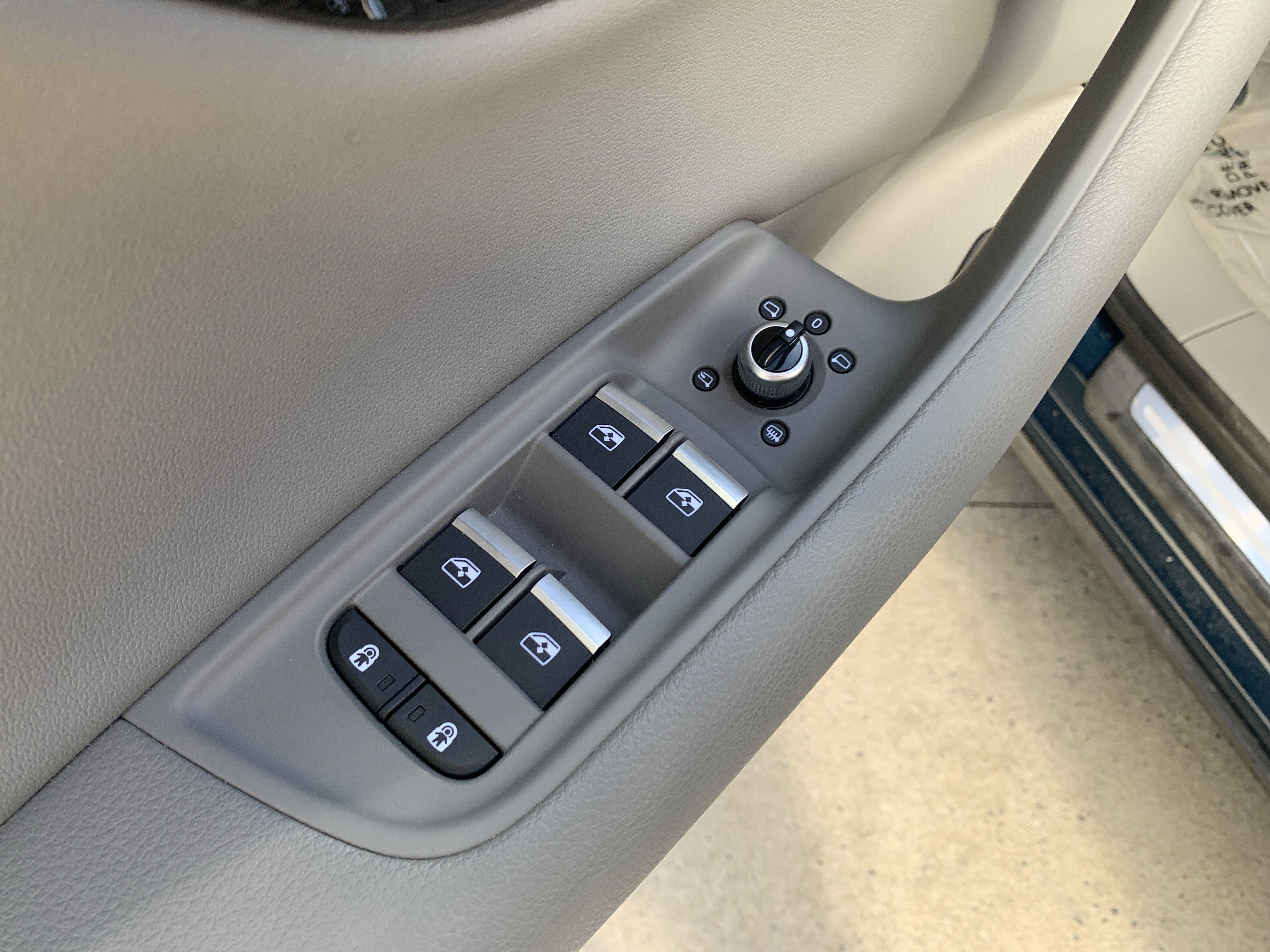 Used 2022 Audi Q7 3.0T Premium image 14