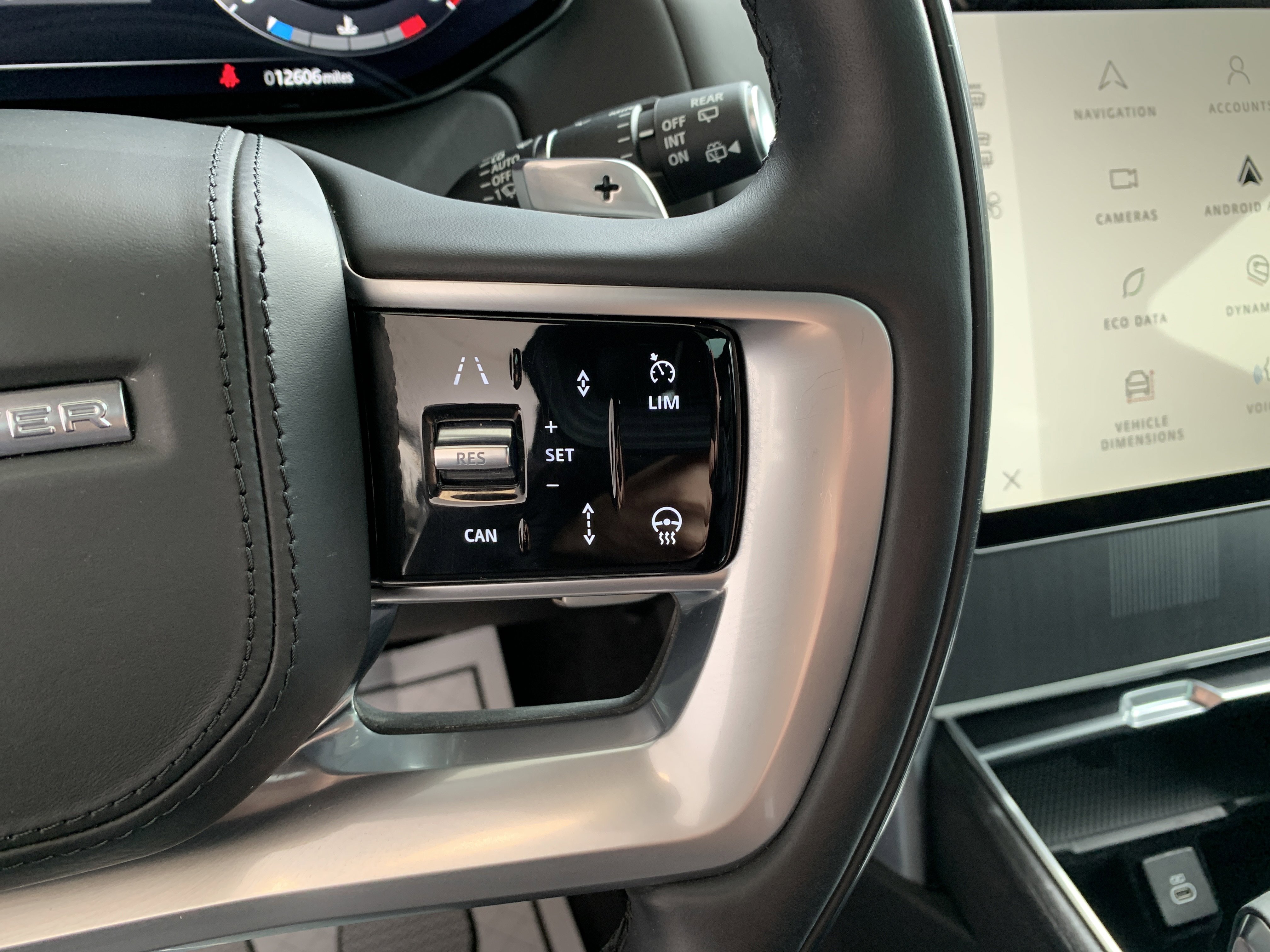 Used 2025 Land Rover Range Rover Autobiography image 17