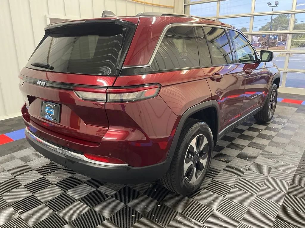 Used 2024 Jeep Grand Cherokee Limited 4xe AWD/4WD image 4