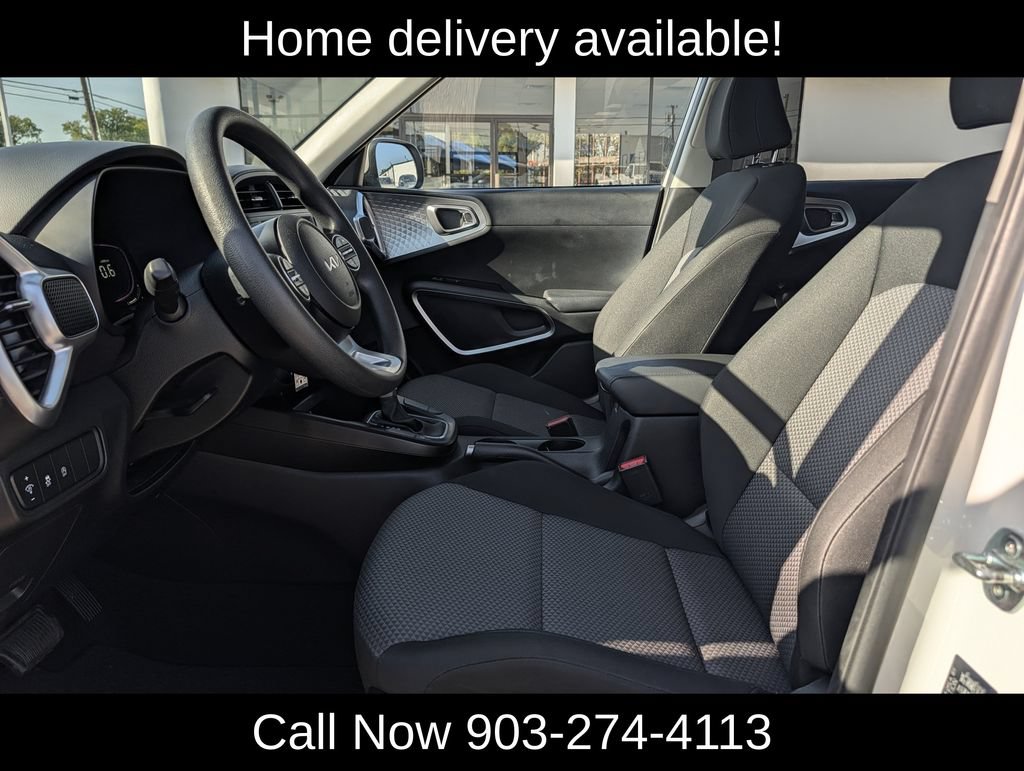 Used 2025 Kia Soul LX w/ LX Technology Package FWD image 26