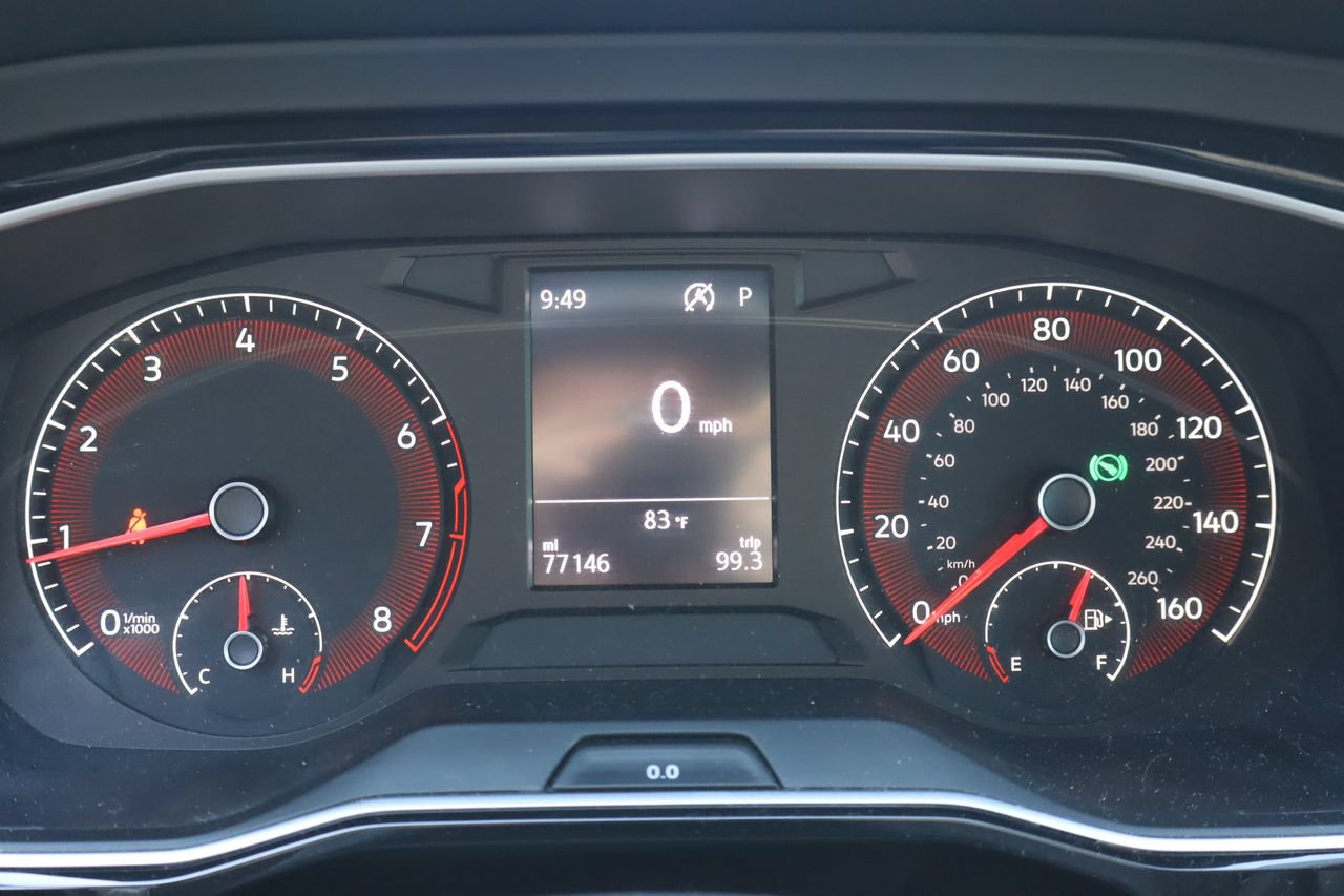 Used 2020 Volkswagen Jetta R-Line FWD image 9