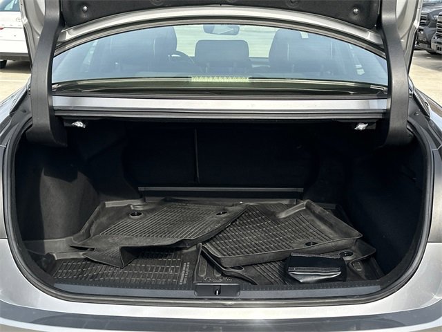 Used 2023 Toyota Crown Limited image 6