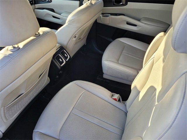 Used 2024 Kia Sorento EX image 11