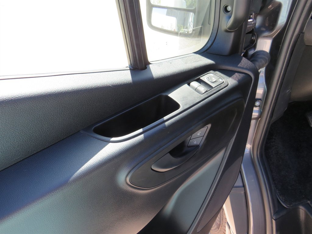 Used 2022 Mercedes-Benz Sprinter 4500 w/ Parking Package image 29